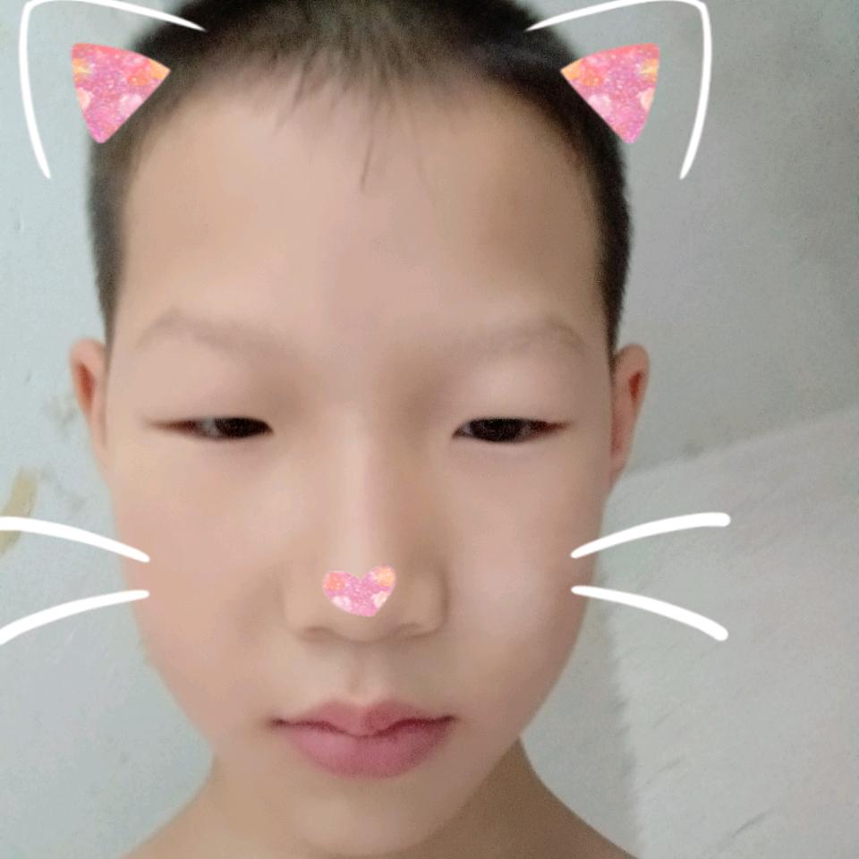玩皮的崽崽