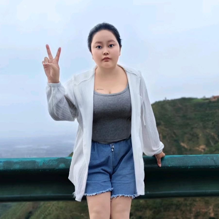 梁小梁(●'◡'●)