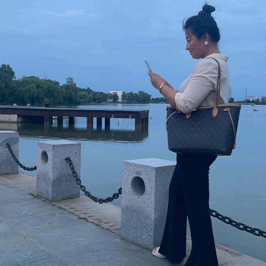 护你《周》全，小燕子🕊️
