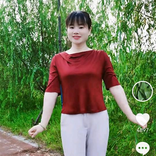 英子😊