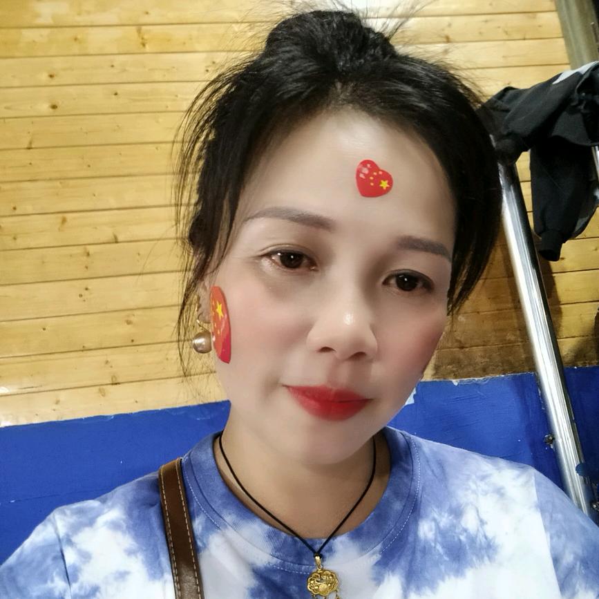 小潘妹水族姑娘（带你们看乡村的美景）