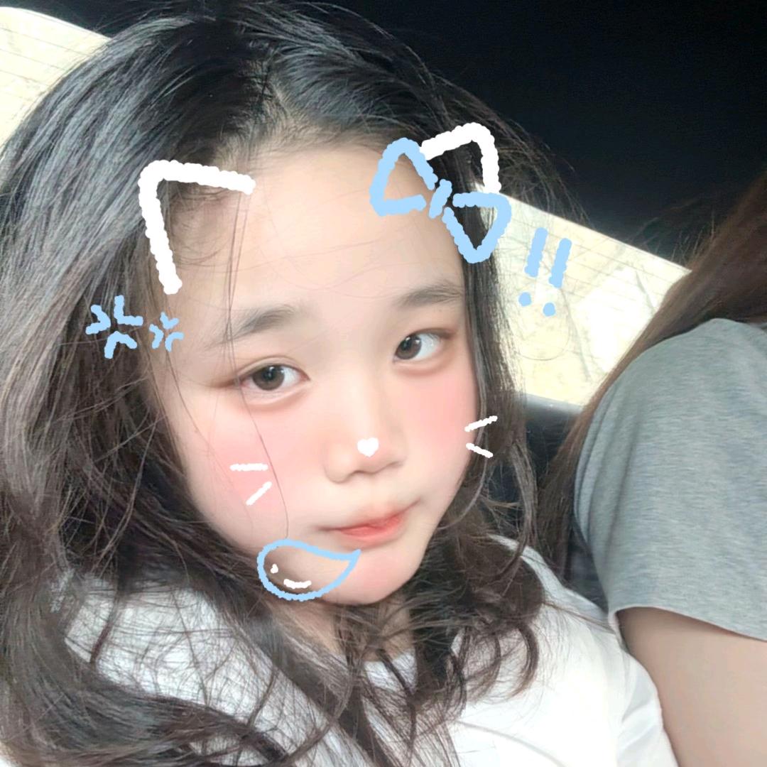 是蜜朵呀！😜👩‍❤️‍👩