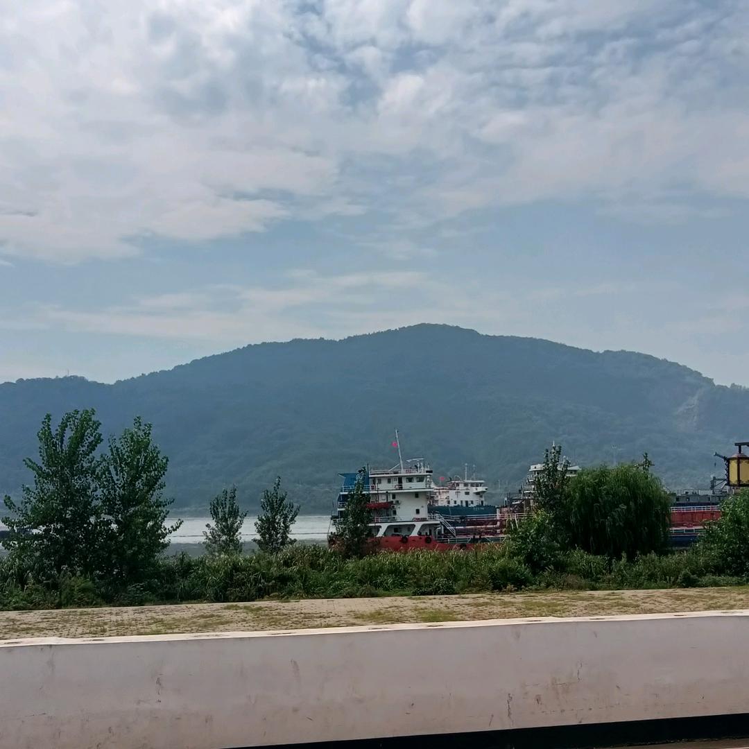 💋ღ李᭄ꦿ°এ：@@କ¨一介俗人͡ꦿ@