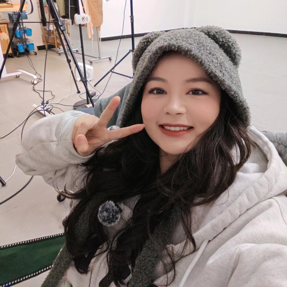 李李（开始热爱生活版）