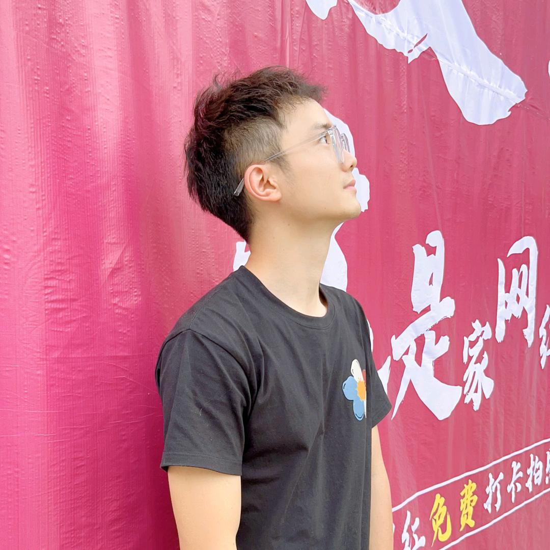 你好漂亮•台球式美甲美睫王同学