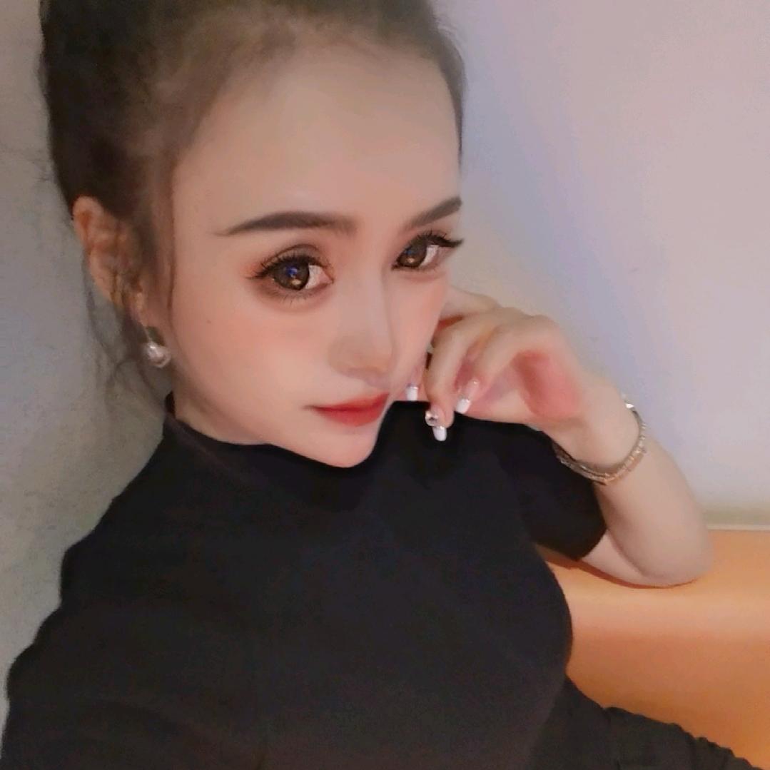 许娜，，