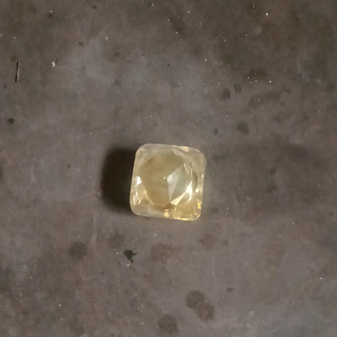 不要相信任何人