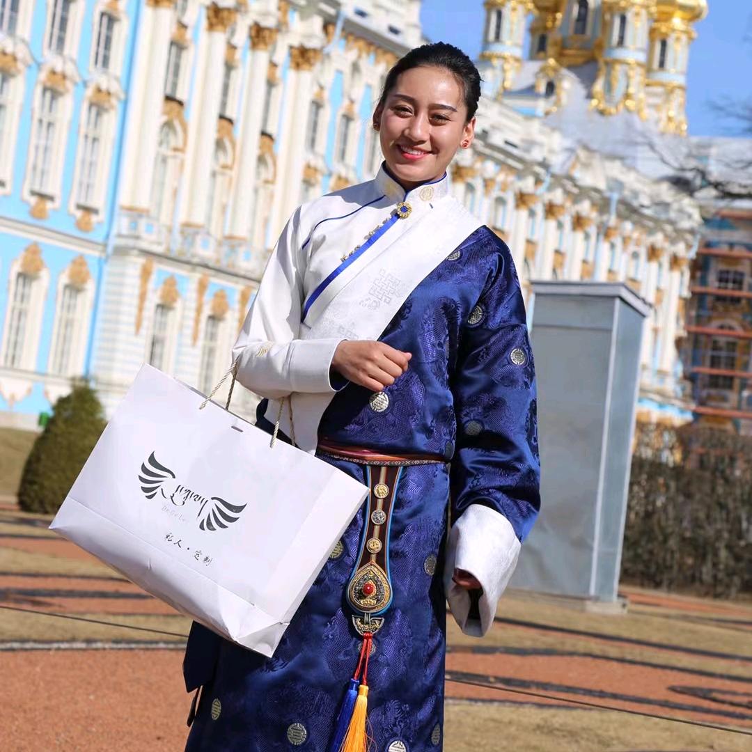 德戛纳精品服装店