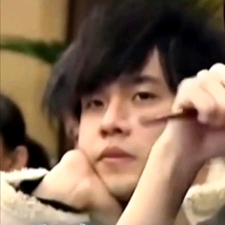 六月