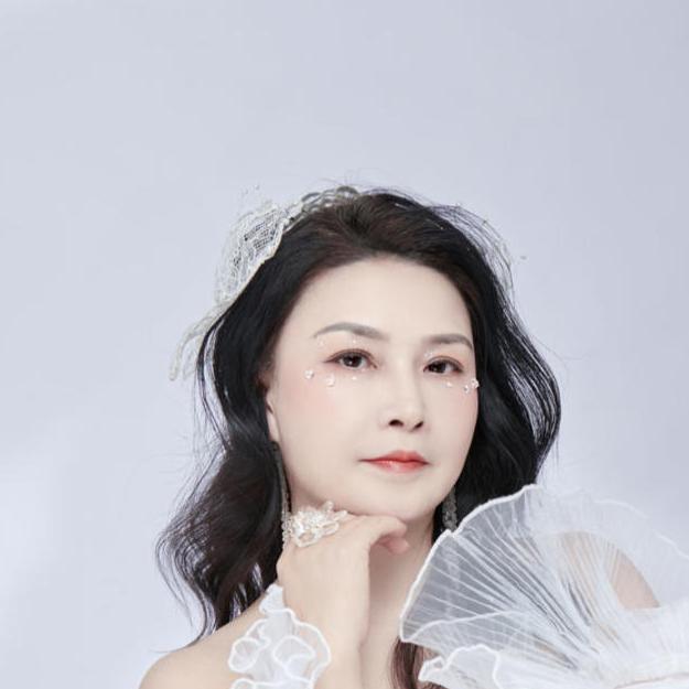 馨姐50加银发美丽抗衰顾问