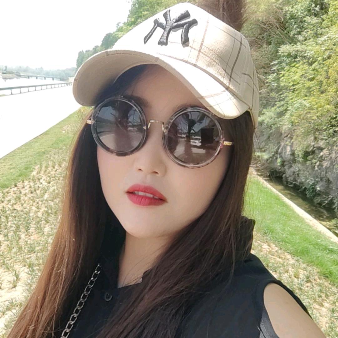 萌妹子    好货在橱窗等着你