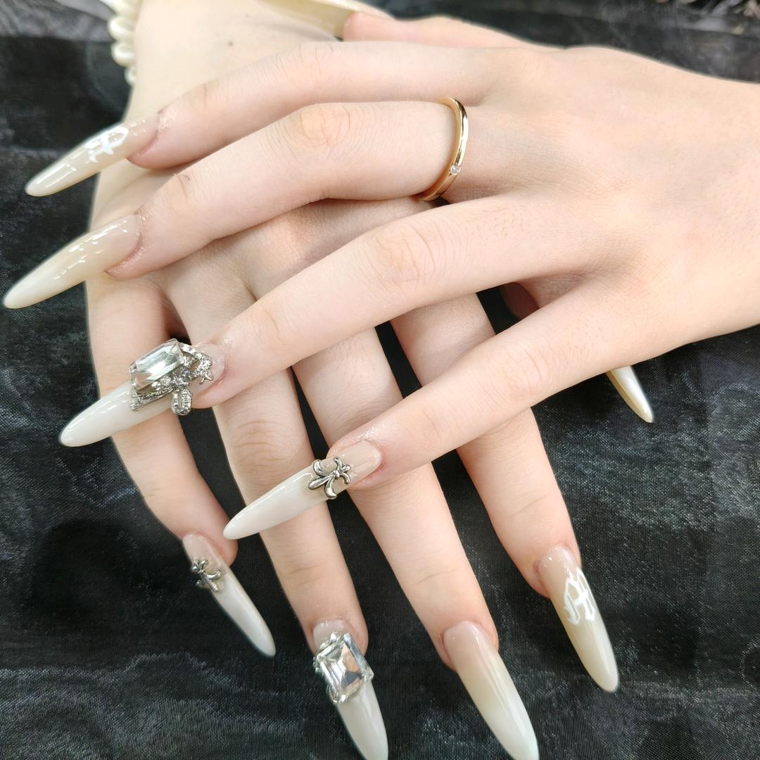 小柚美甲美睫官方号