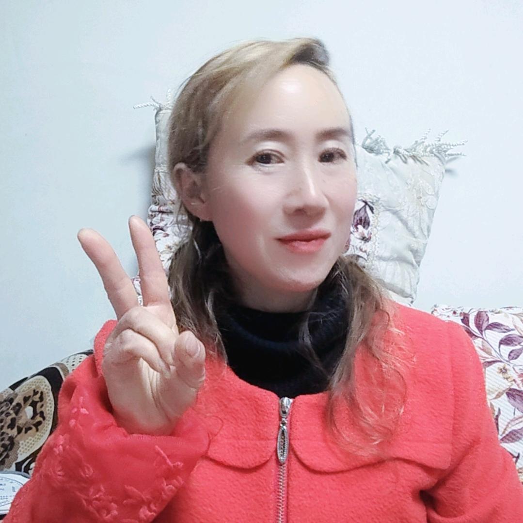 张姐爱歌爱舞蹈