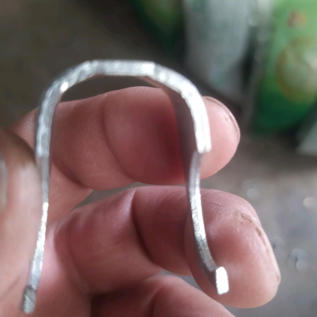 本厂生产龙骨勾卡。保温盘，铁马鞍卡