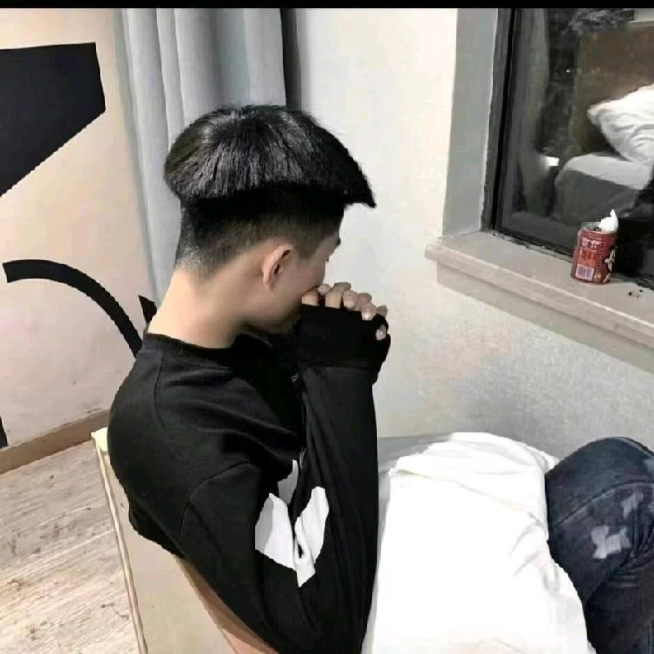 锋锐无匹的瓜瓜头像