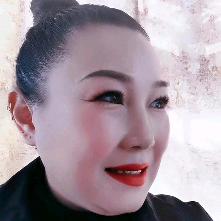 新中国颜值的半壁江山