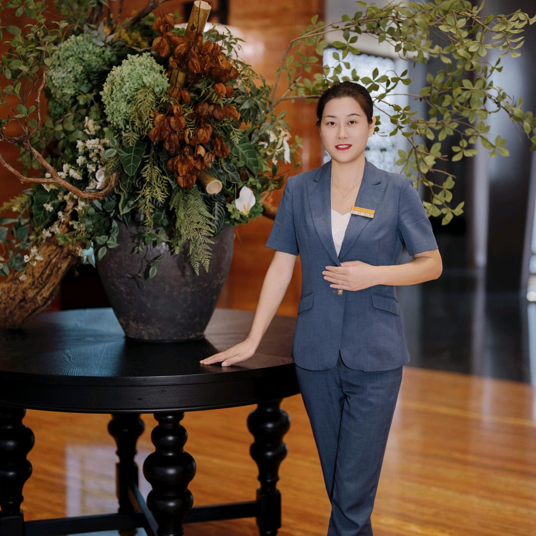 《吉阳广场店》幸福小邹