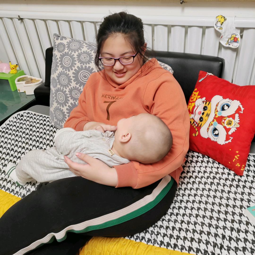 👨‍👩‍👧‍👦范范