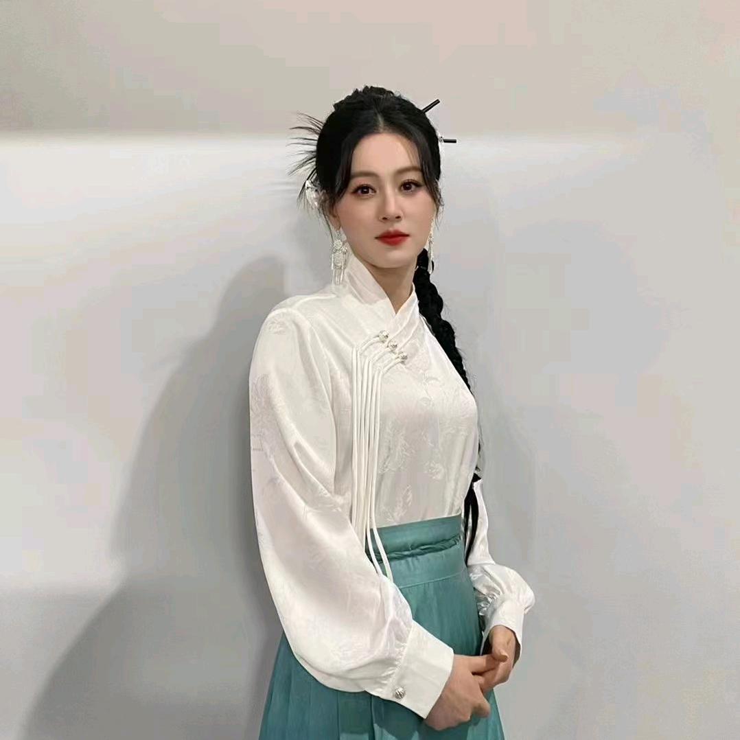 唐艺🌈彩虹好物分享醒醒