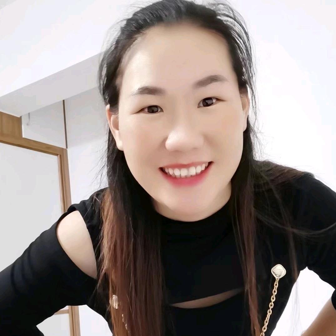 卖童装的阿姨