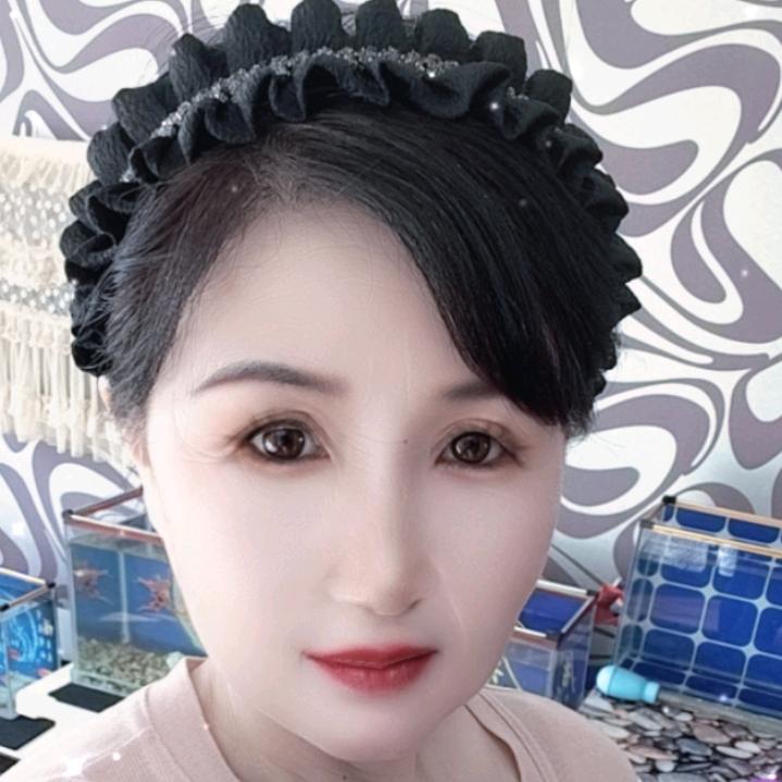 小辉姐早上8点18开播