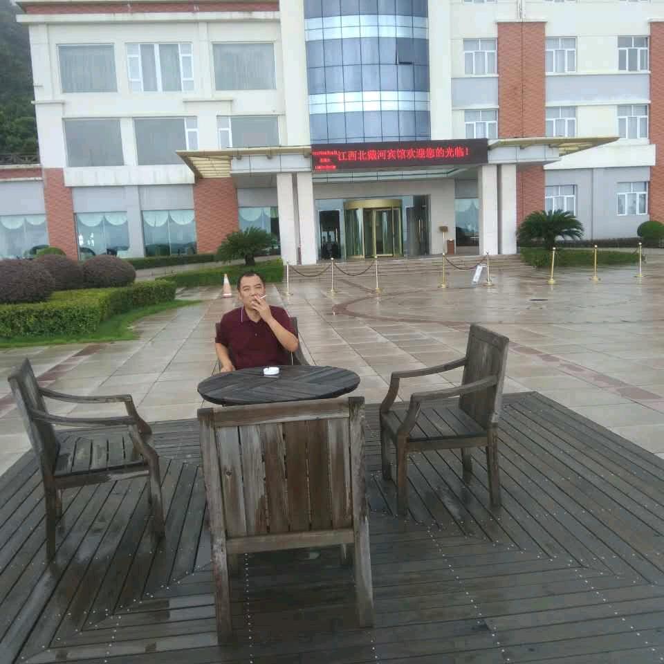 海南鸿晟物流.吕程斌