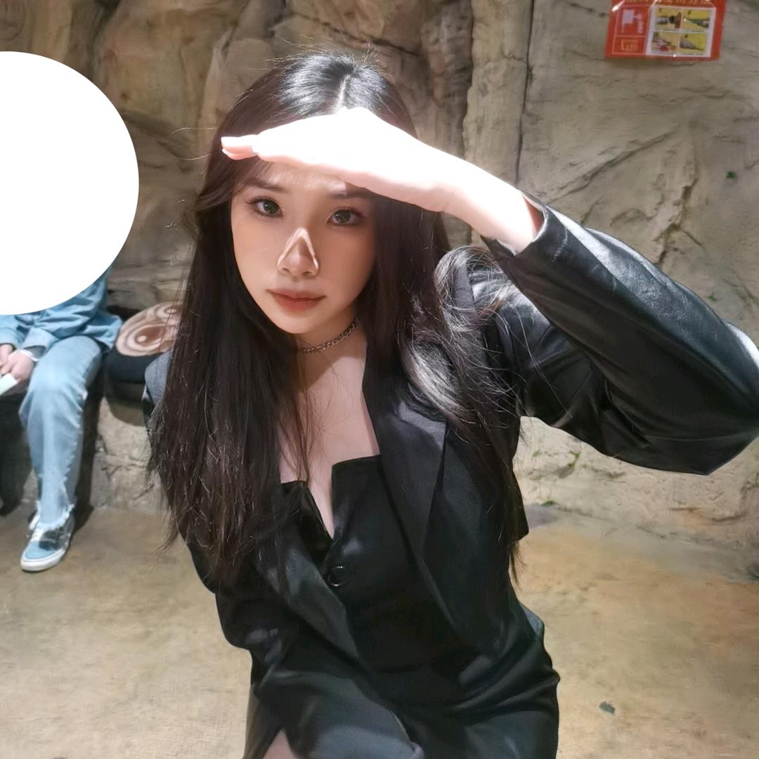 敏.