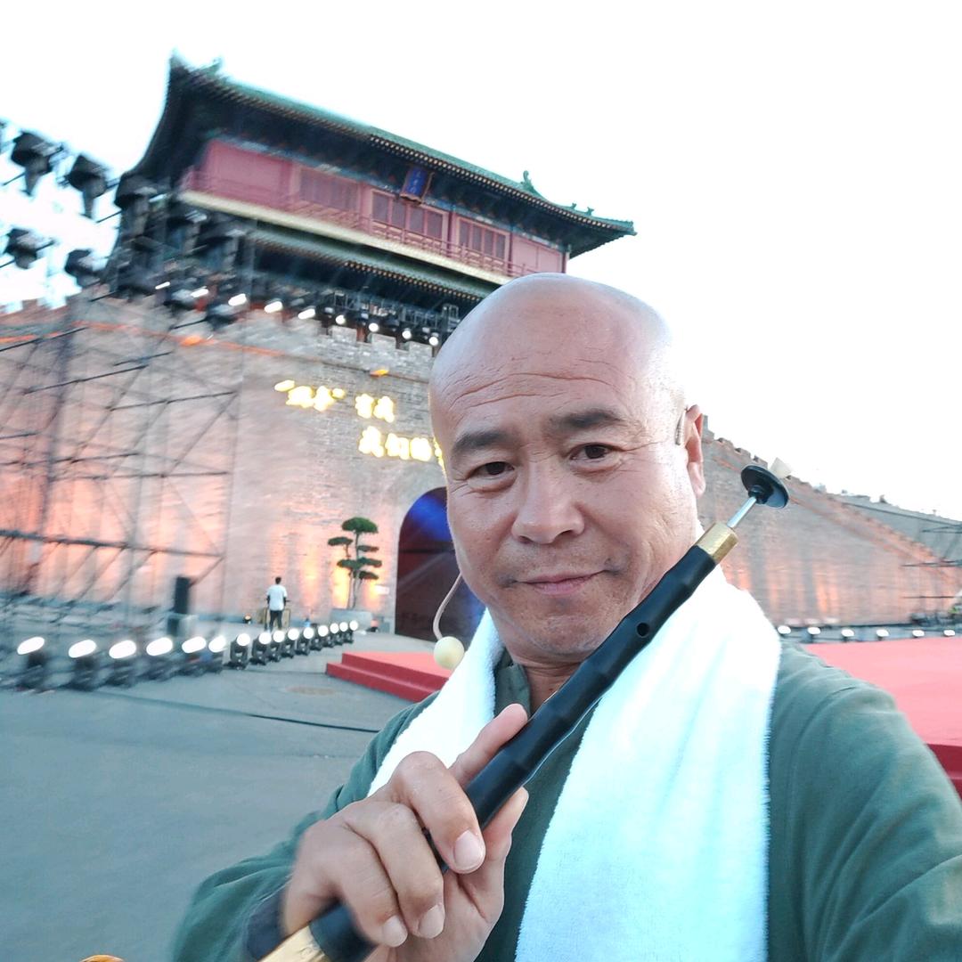光头团队口琴子