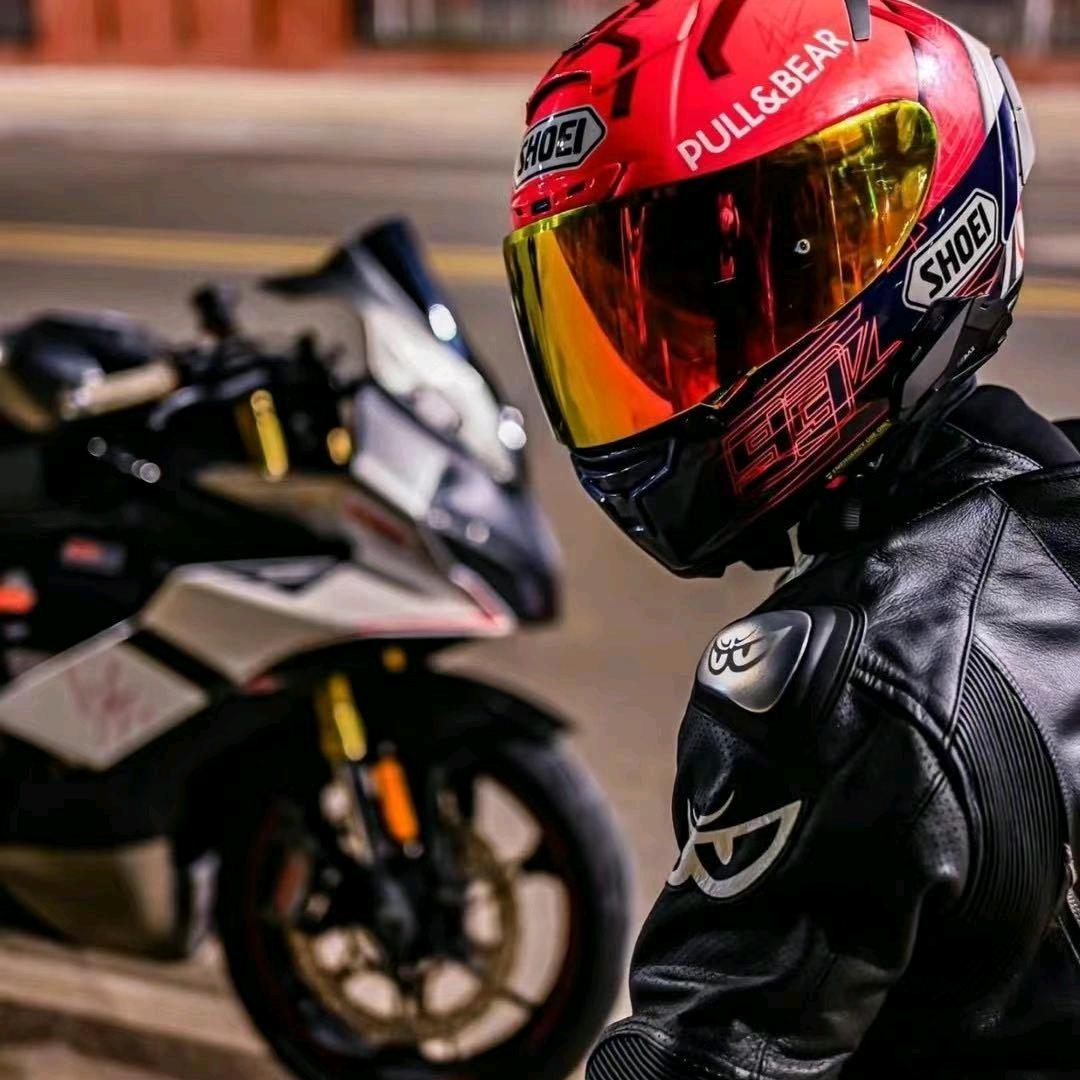不会压弯的小帅🏍