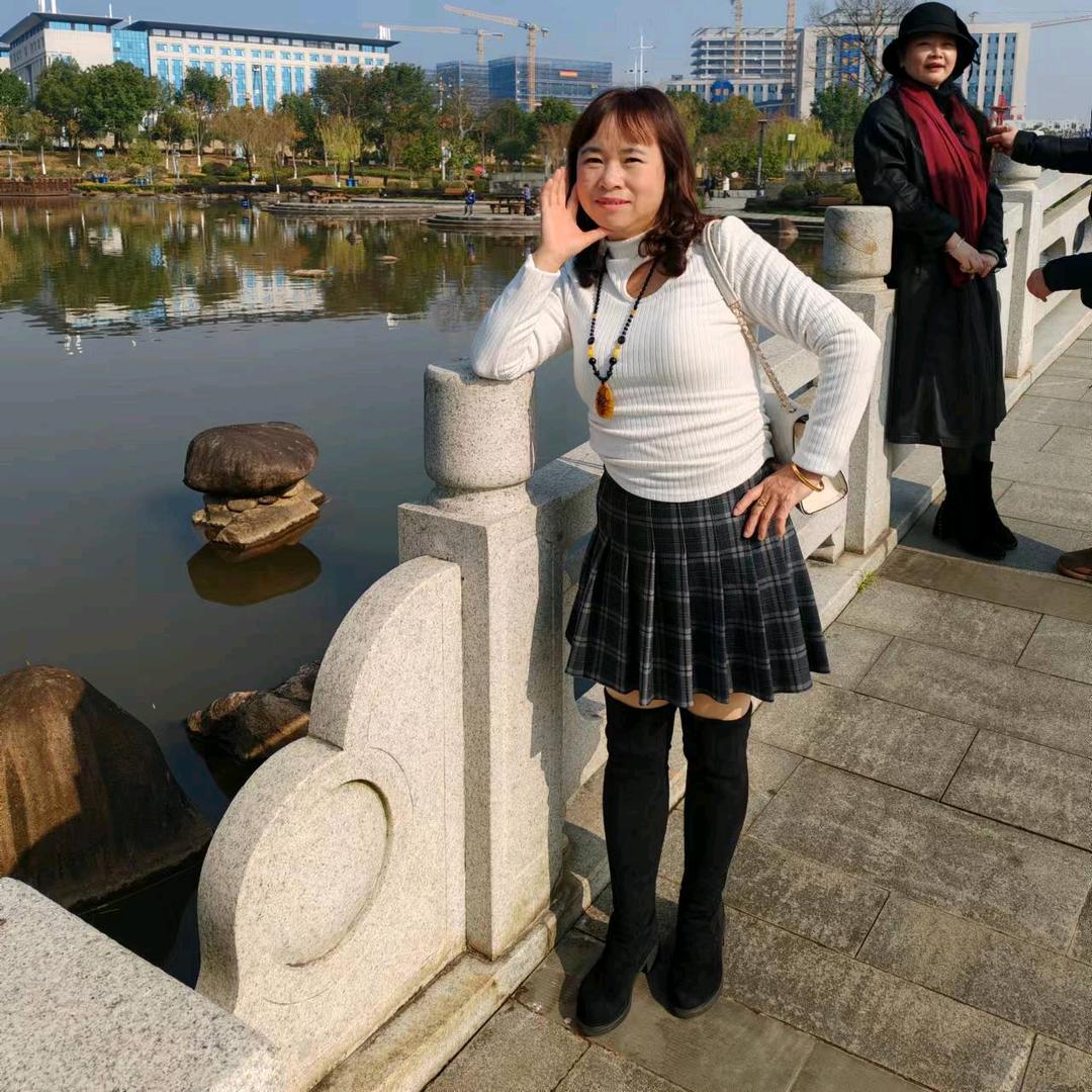 受伤的单身妹小号