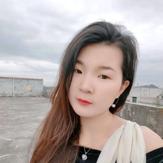 泡芙味的小仙女