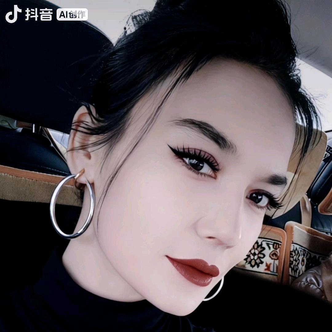 热依拉 阿迪拉·阿尔孜古丽. 依力扎提