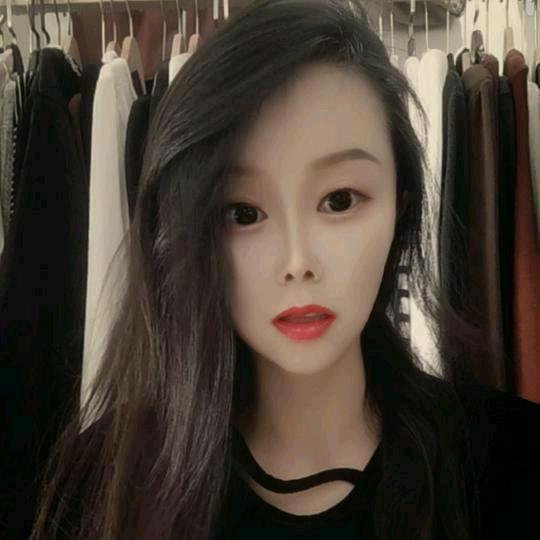 海子矿王培女装实体店，时装体闲，学生款