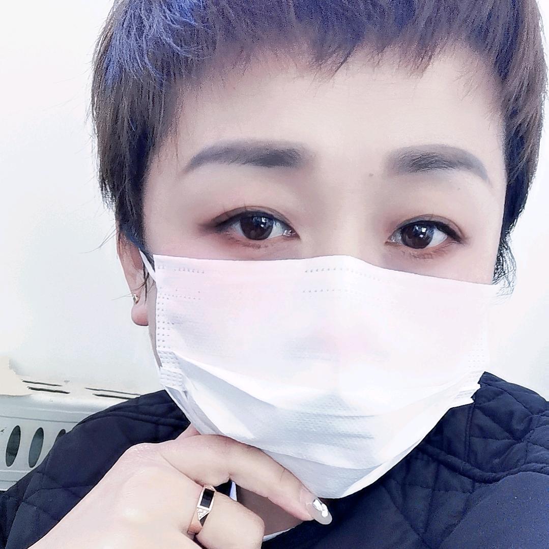 一见你就笑😘