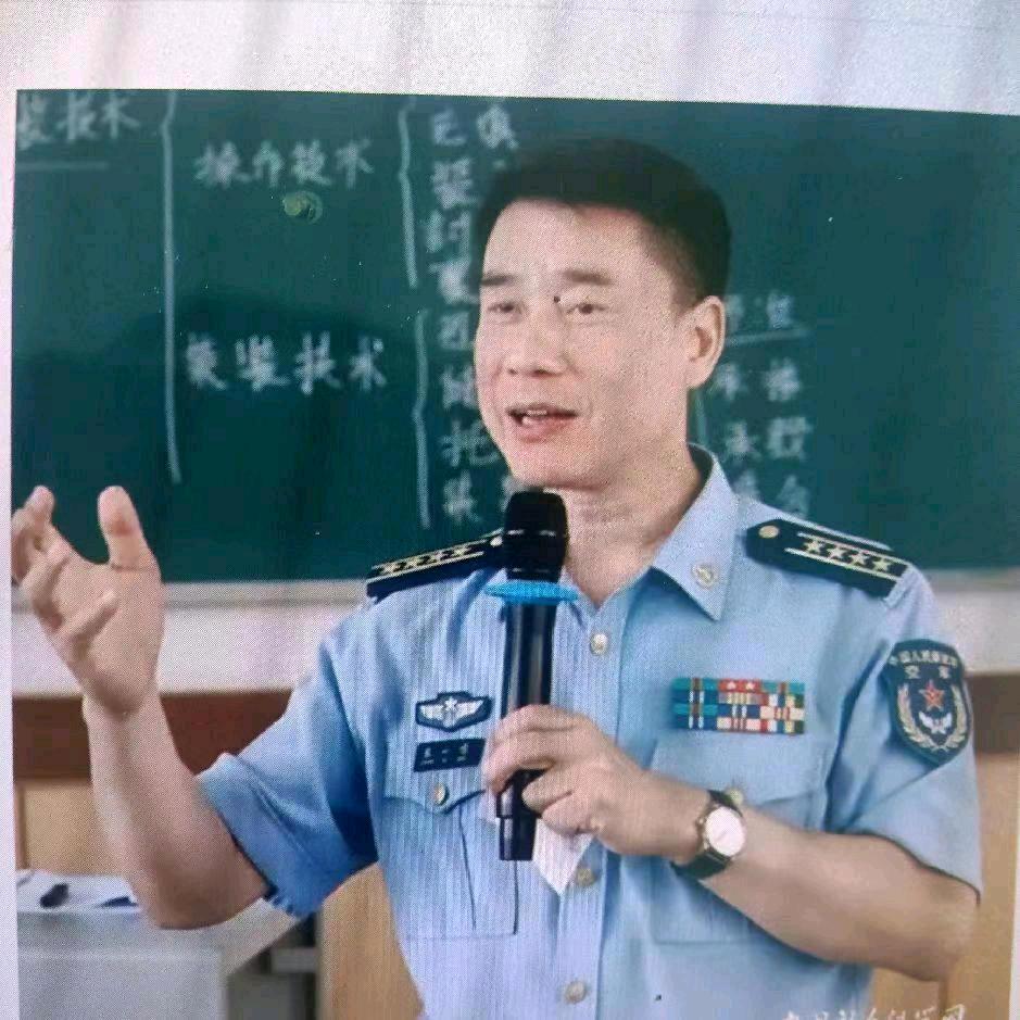 北京ATXl小哥哥现代职校短视频直播带货