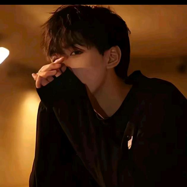 游在陆地上的人