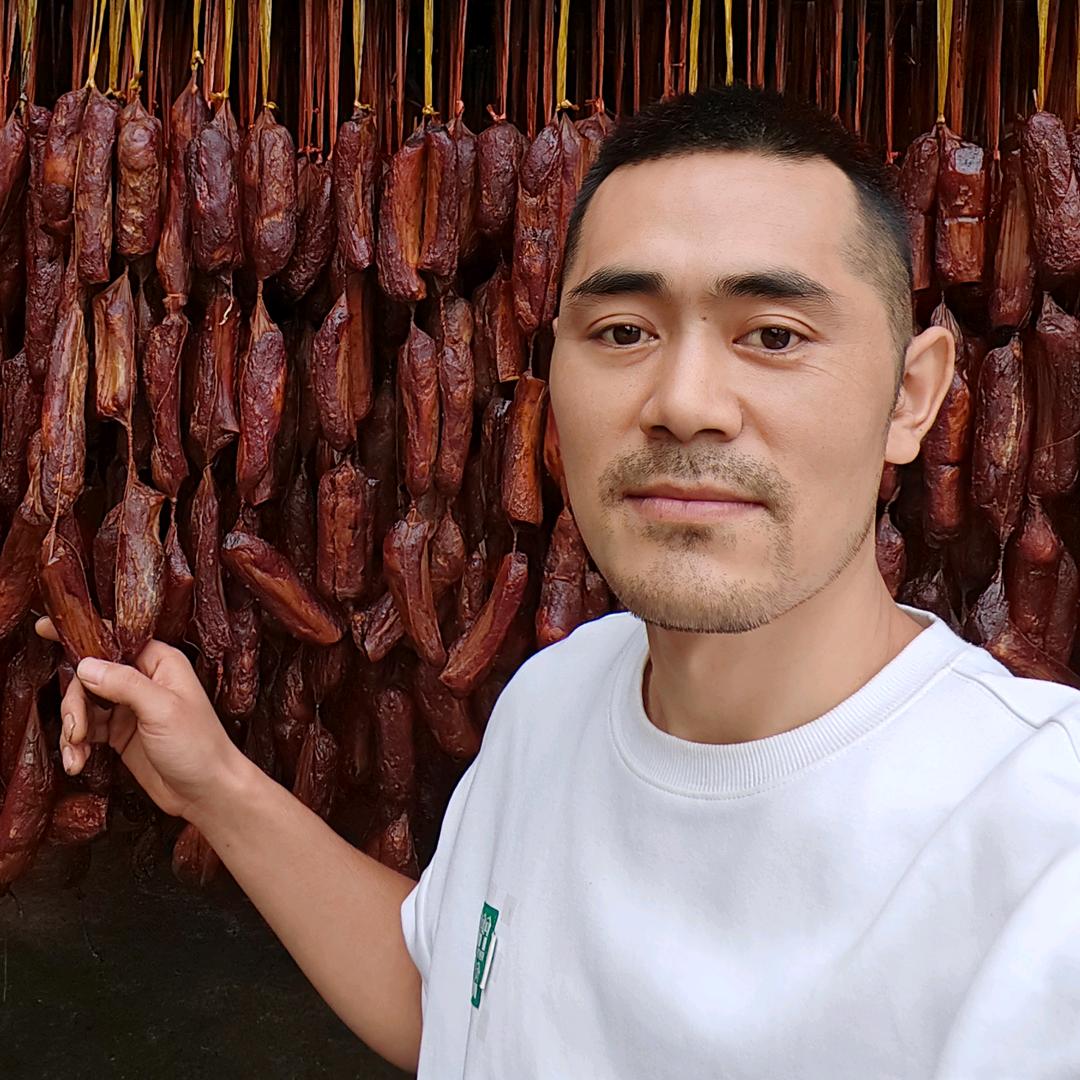 飞娃子 香肠 腊肉 猪蹄子