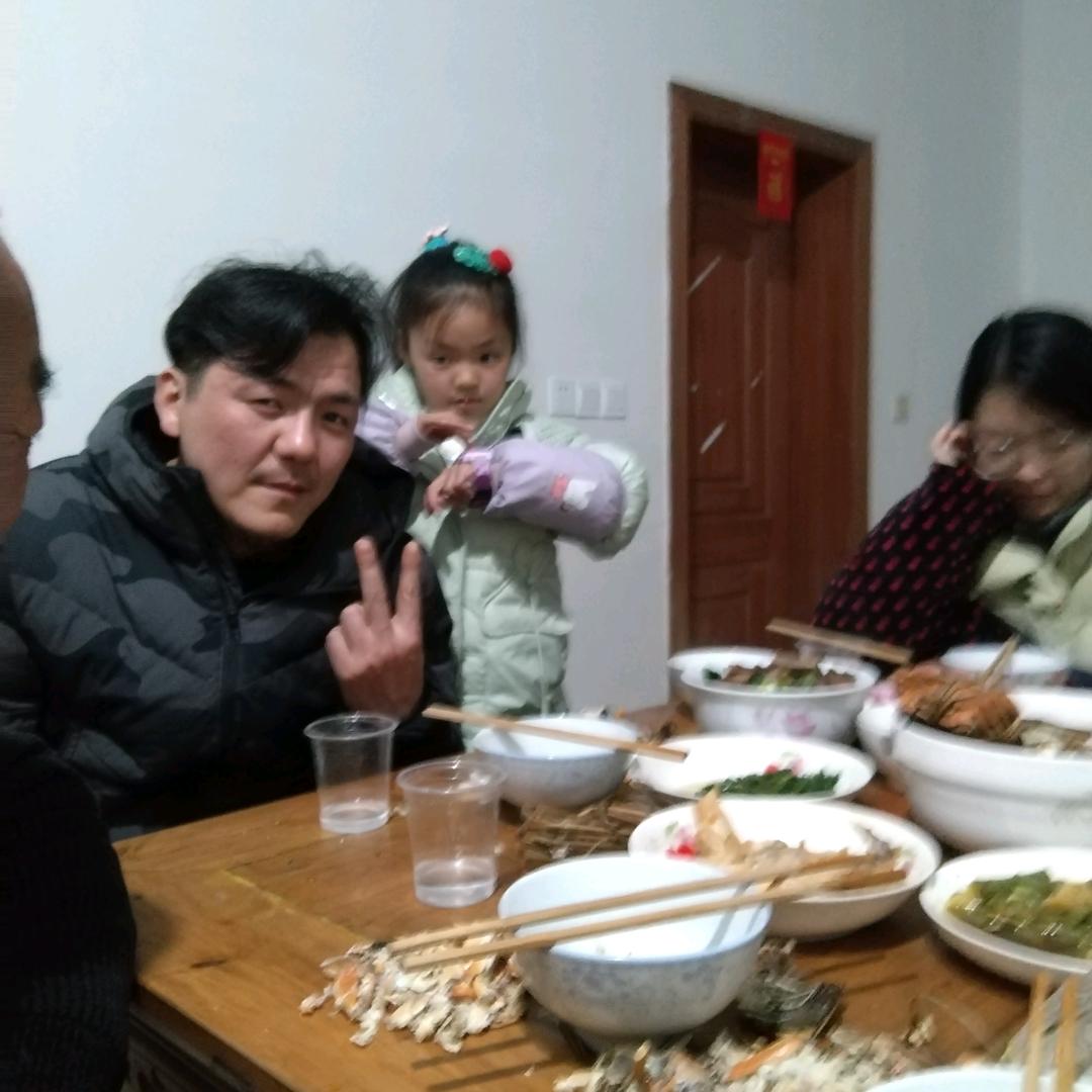 周大英
