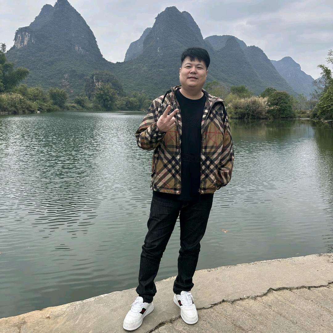 钢材胖哥