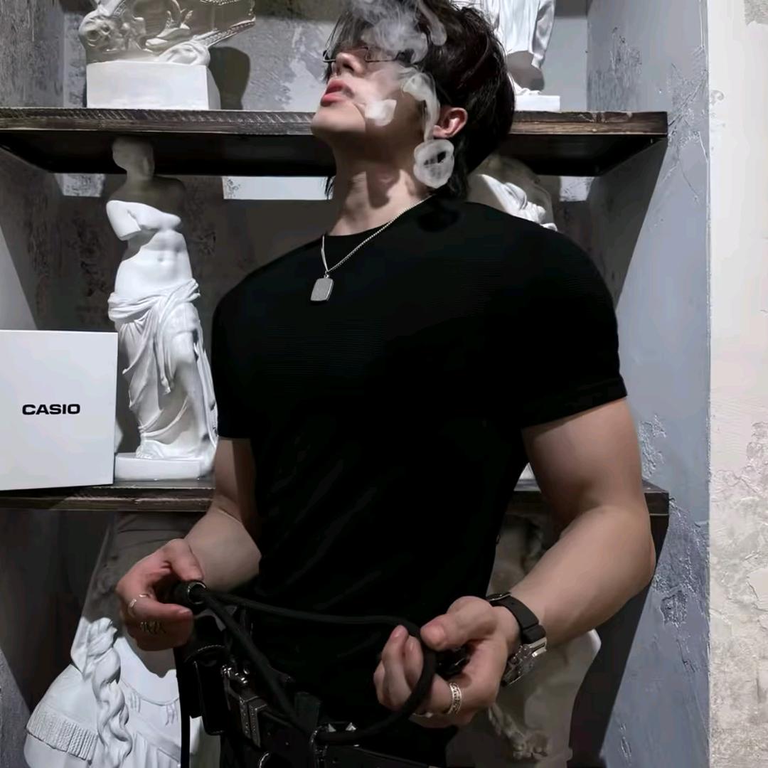 男孩