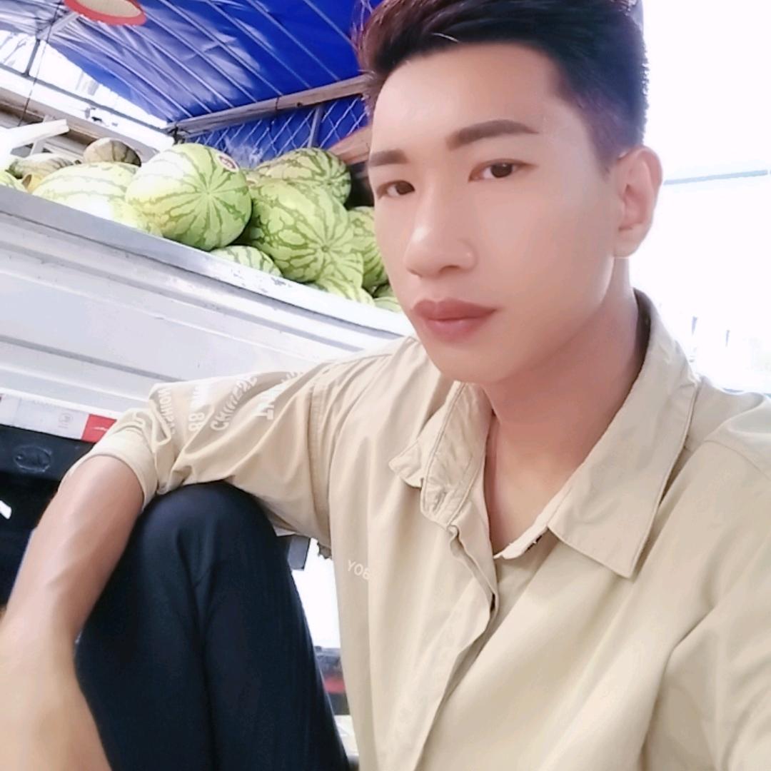 龍飛（单身贵族）