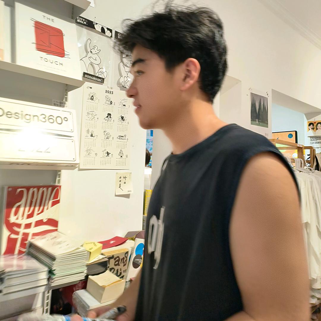 💪💪  默许  （健身中）