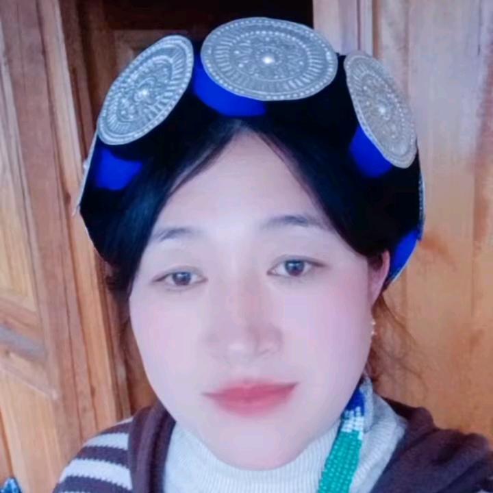 纳西姑娘