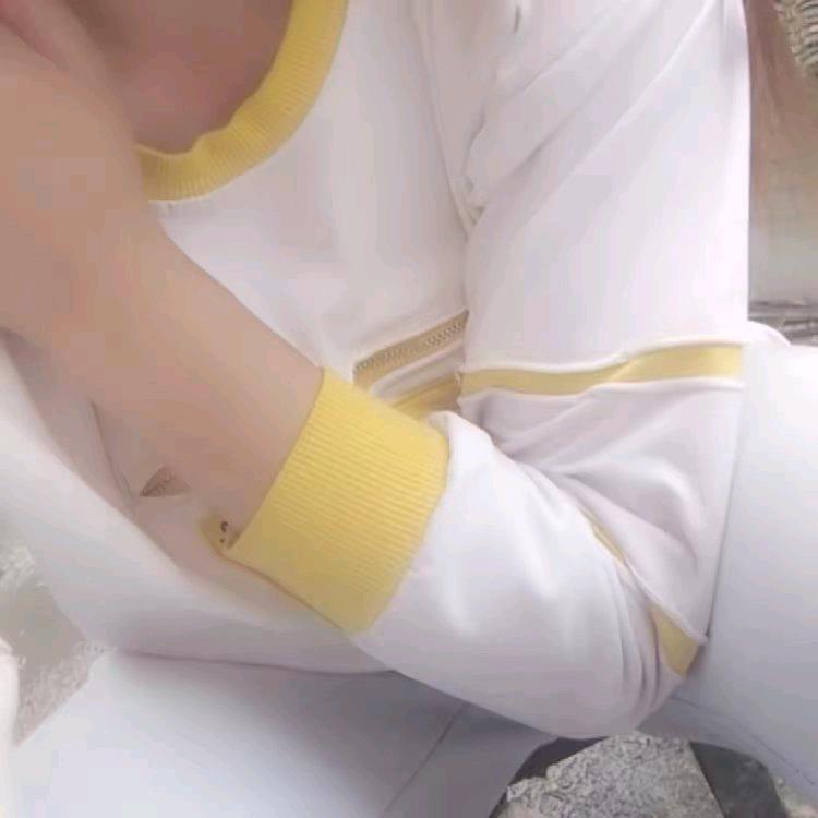 嗯哼《《《》》》