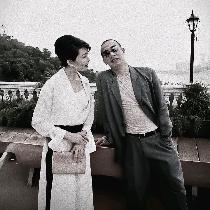 吃饭  别扒拉！