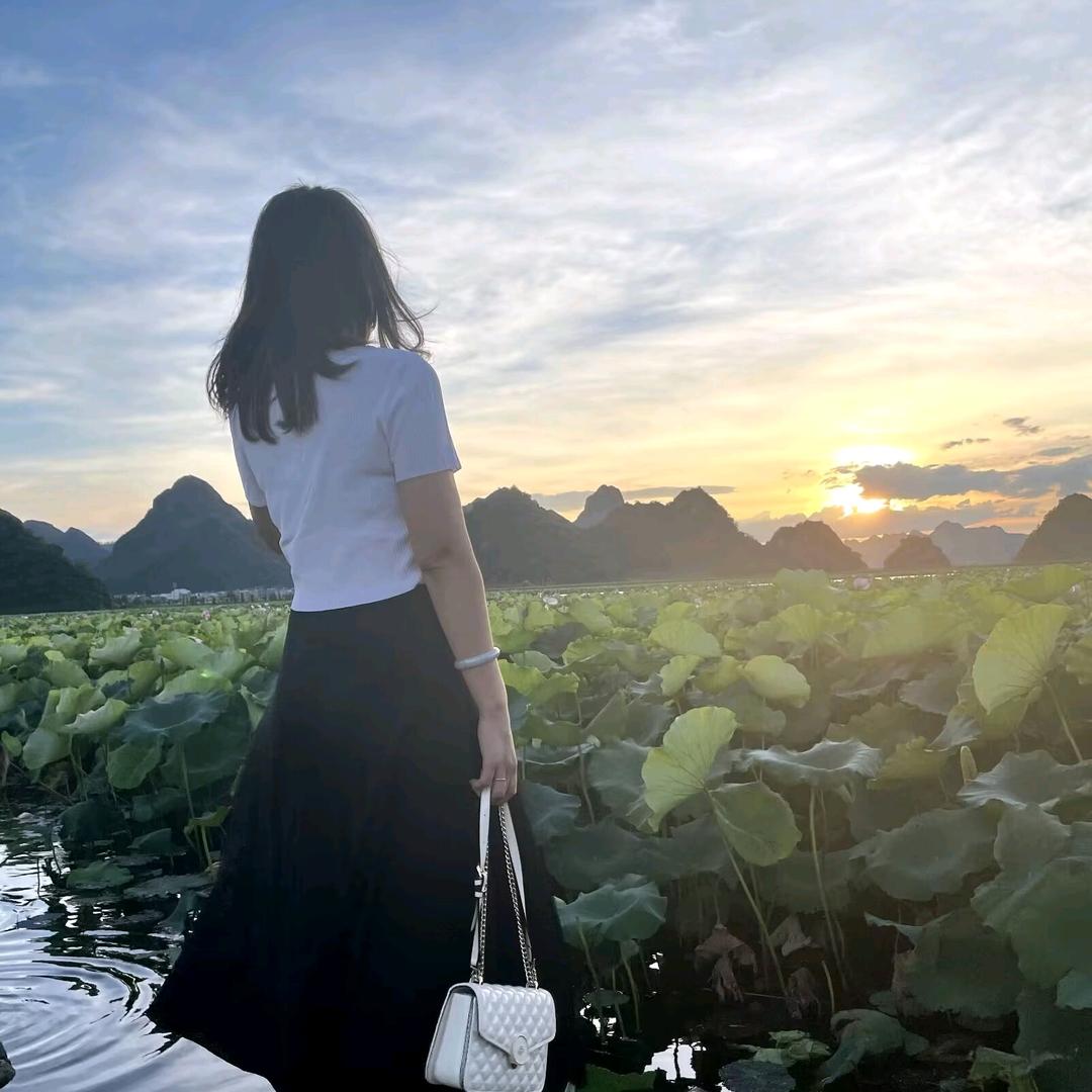 丘北小婆娘（连赞拉黑）