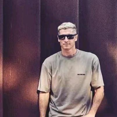 𝐁𝐄𝐑𝐍𝐈𝐄