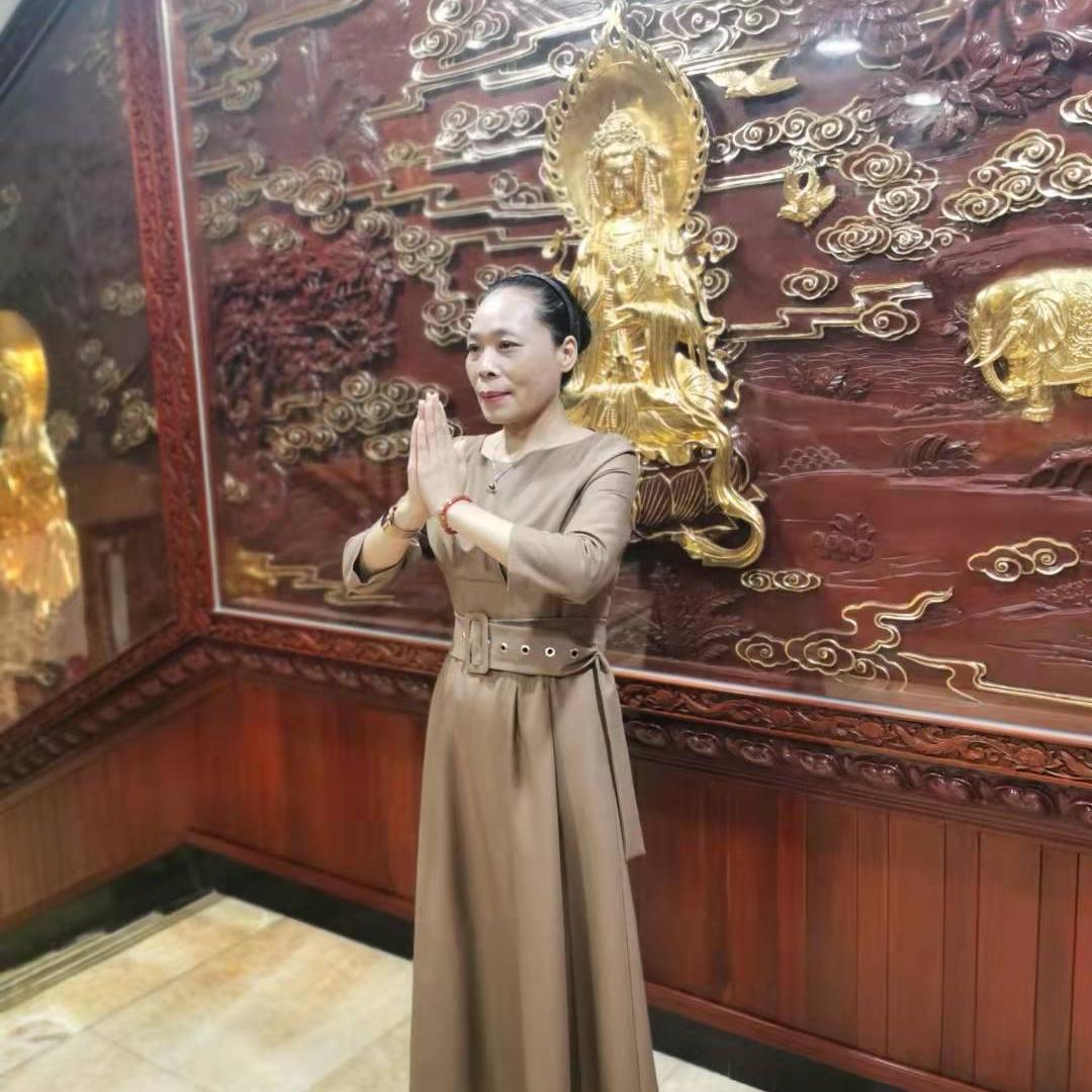 美在内，自带光芒