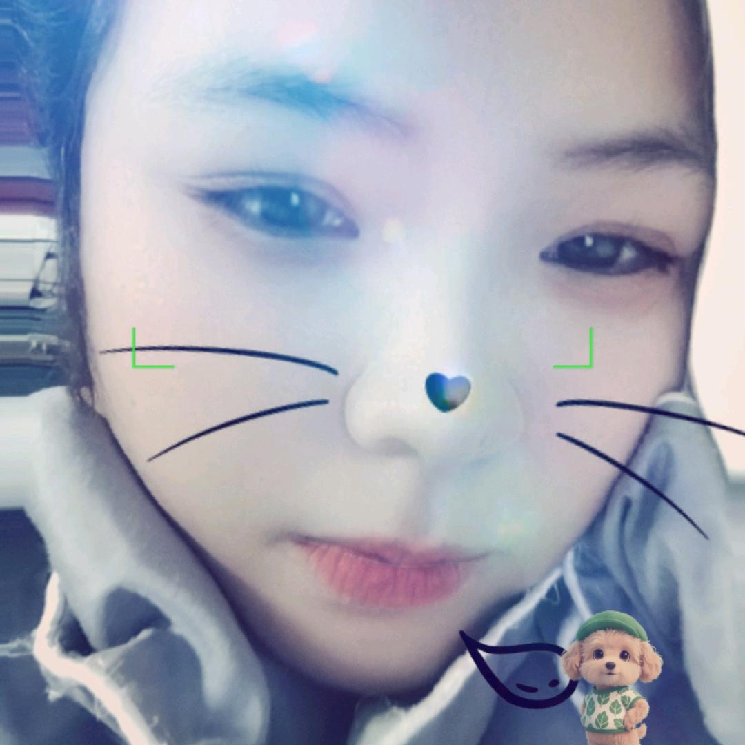 - ̀谢(๑ᵔ⌔ᵔ๑)小雪