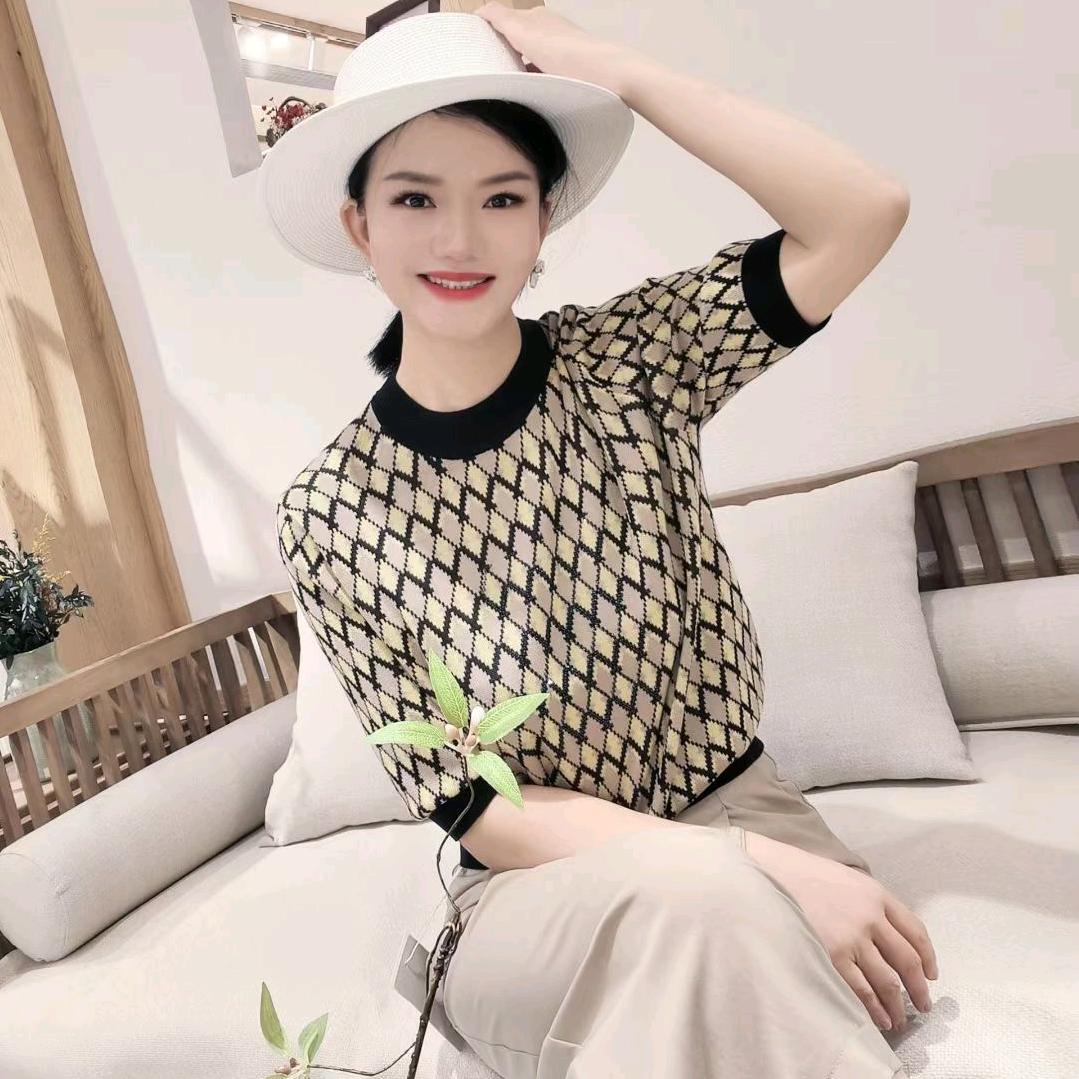 一帮爱恒源祥女装的女人